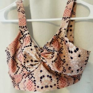 Unique pattern sports bra